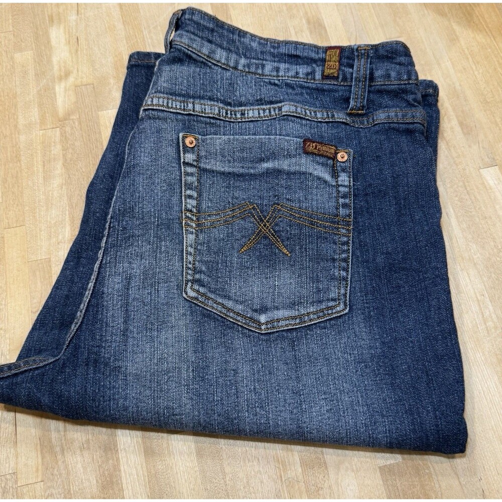 Women’s Plus Size 24 Denim Blue Jean Bermuda Shorts Distressed ZD Premium Y2k